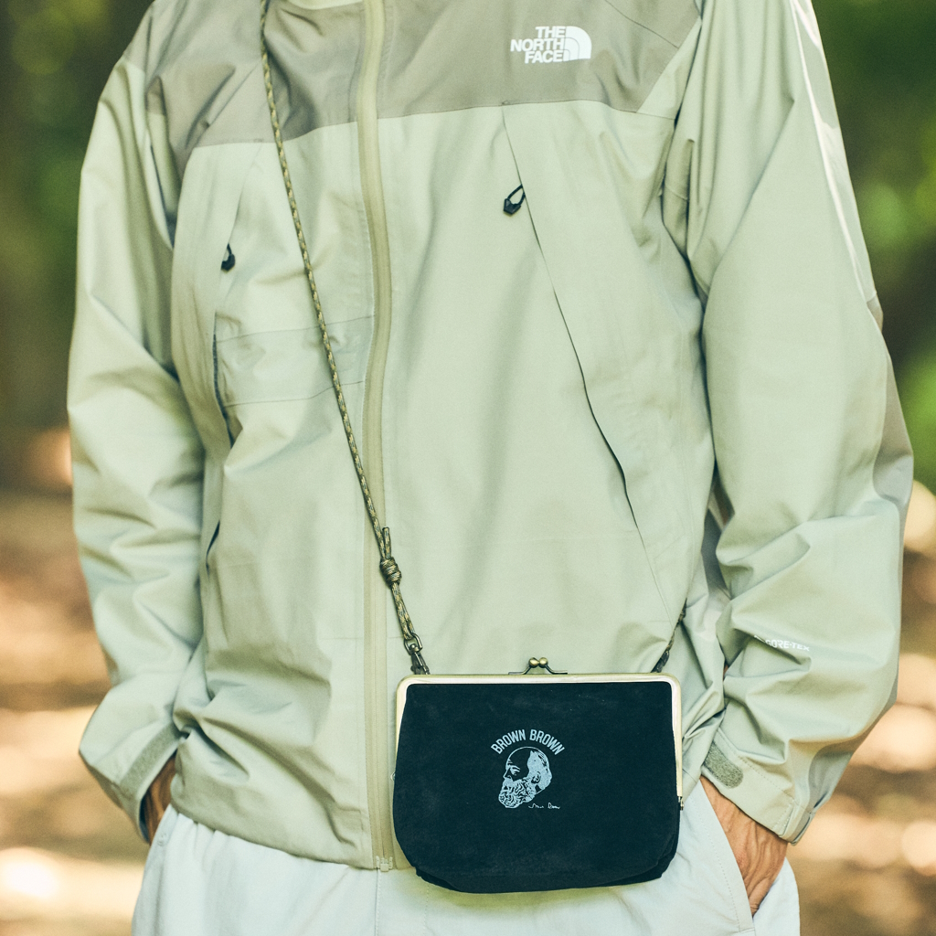 [ブラウンブラウン×ゴーアウト]豚革 Mr.Brownがま口ショルダーバック