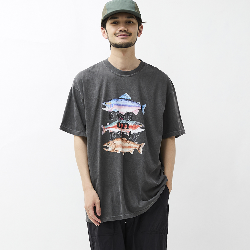 [チービー]Fish on Party Tシャツ