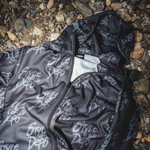 【完売品】deps デプス goout パーカー スウェットフーディ XL deps デプス goout パーカー スウェットフーディ XL