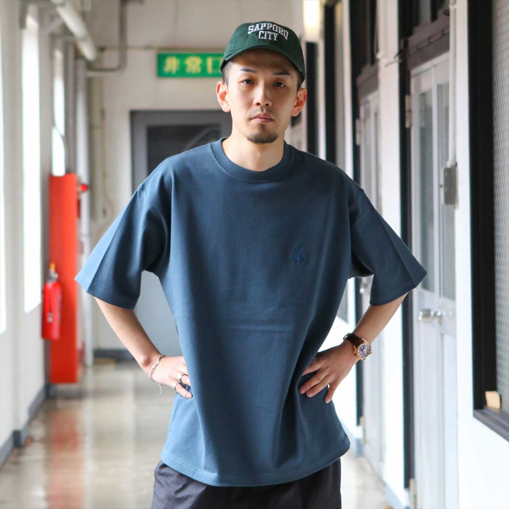 [ナチュラルバイシクル]EZO BAND Embroid Mugnum Big T