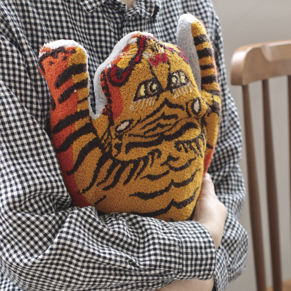 [ポストジェネラル]PLUMP ELECTRIC HOT- WATER BAG&CUSHION