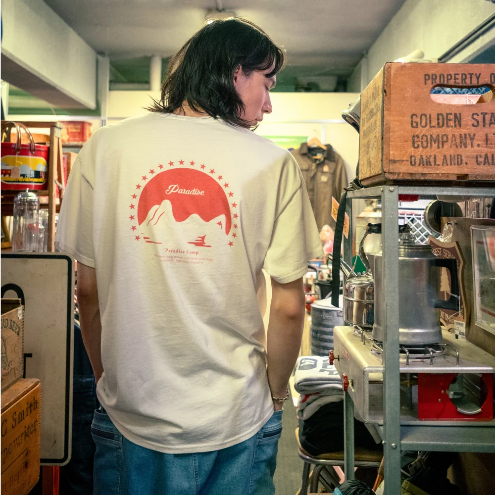 [サンゾーコウムテン]Paradise Camp Tee