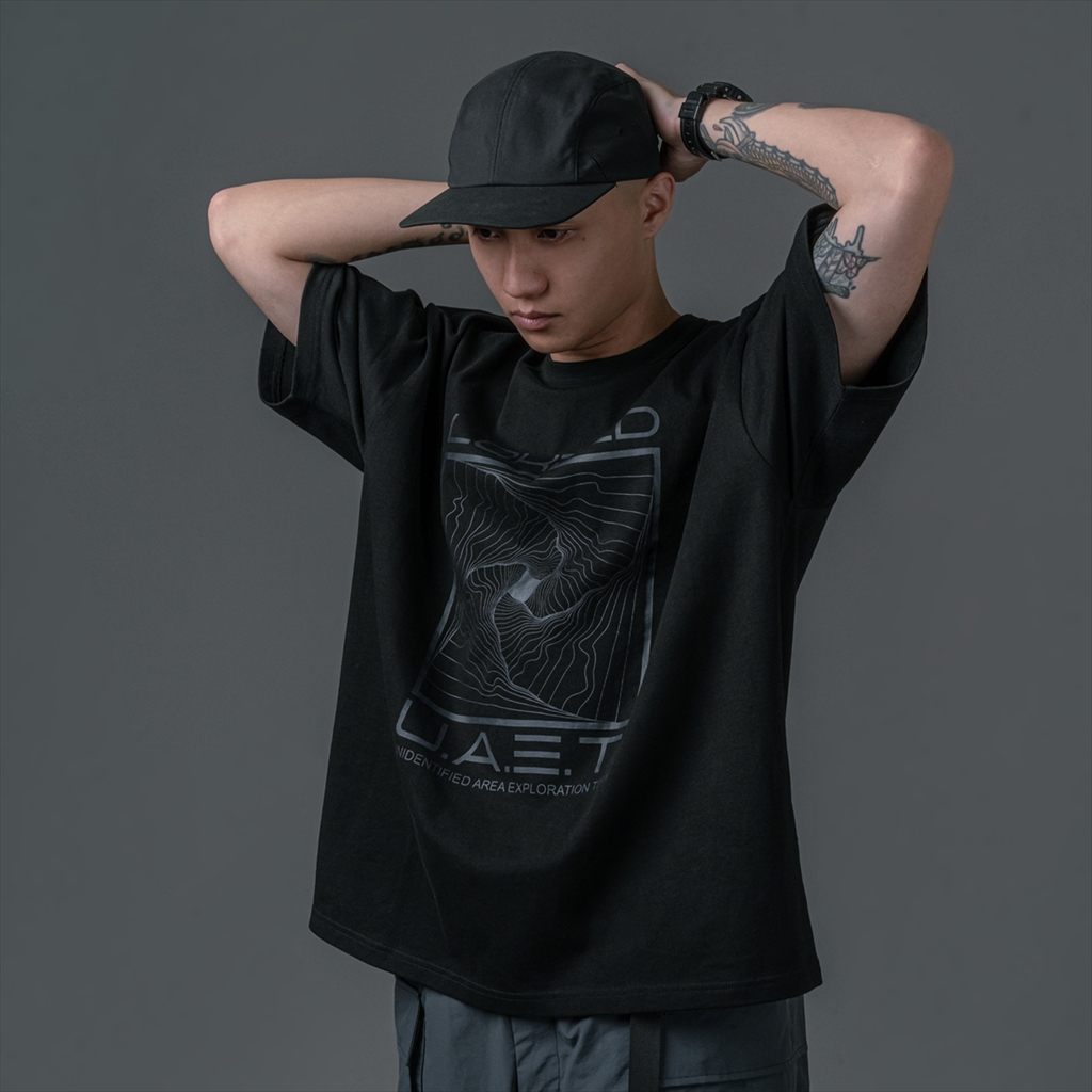[ロックフィールドユーエーイーテー]U.A.E.T. FIRST RECRUIT GRAPHIC TEE