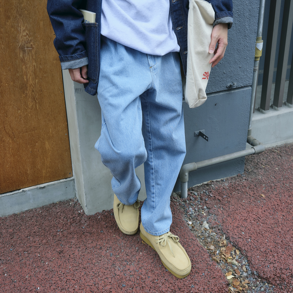 [ユニバーサルオーバーオール×ゴーアウト]DENIM TUCK TAPERED