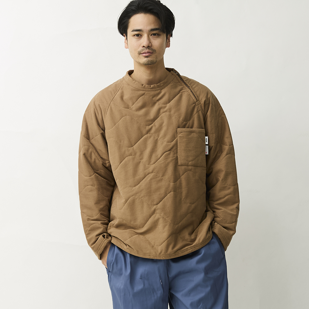 [ユニフォーム アウトドア スタンダード]SANDWICH QUILTED REVERSIBLE CREWNECK
