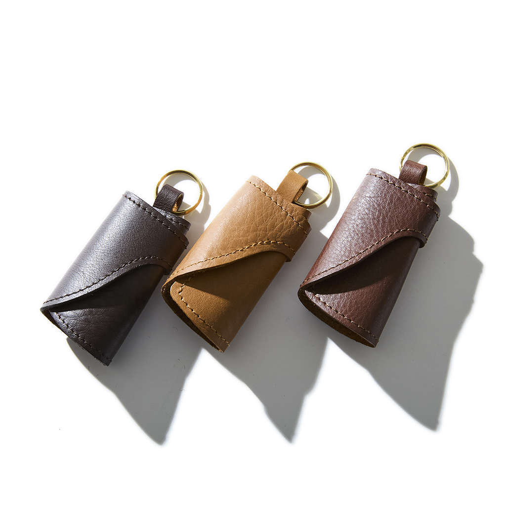 [ホワットウィルビーウィルビー]オイルレザークロシェット風キーホルダー